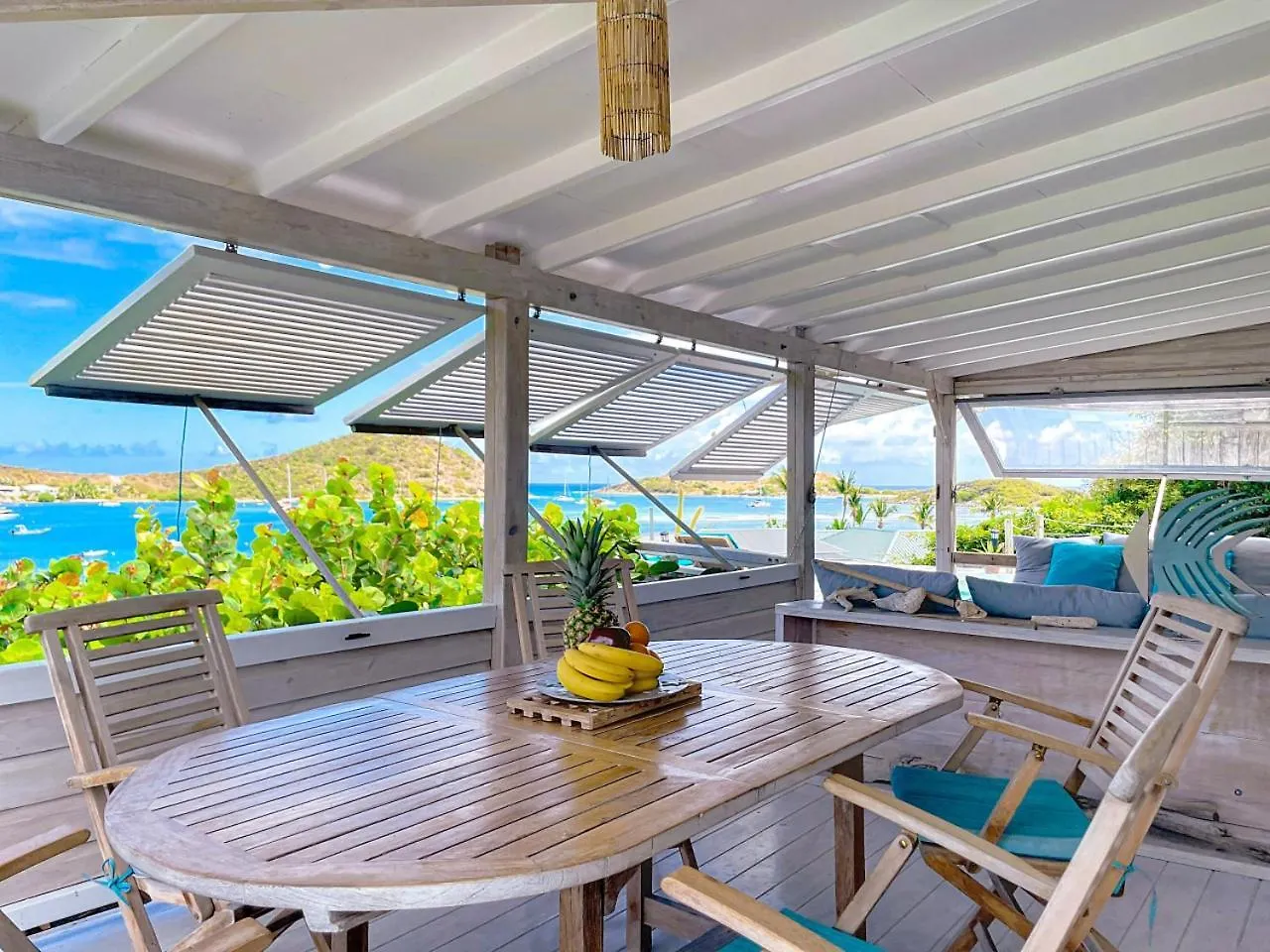 Ancre Bleue, Charming Villa With A Stunning View Of Pinel Island, 3 Bedrooms, 3 Bathrooms Cul de Sac