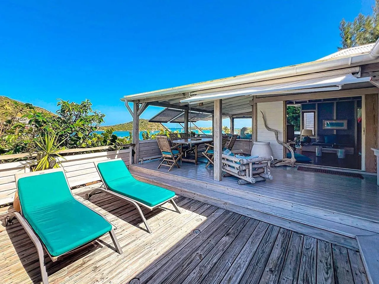 Ancre Bleue, Charming Villa With A Stunning View Of Pinel Island, 3 Bedrooms, 3 Bathrooms Cul de Sac 0*,
